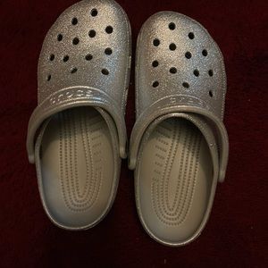 GLITTER CROCS